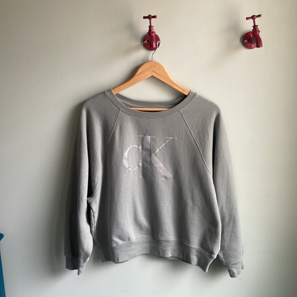 CALVIN KLEIN JEANS || Monogram Crewneck Sweater Size Medium